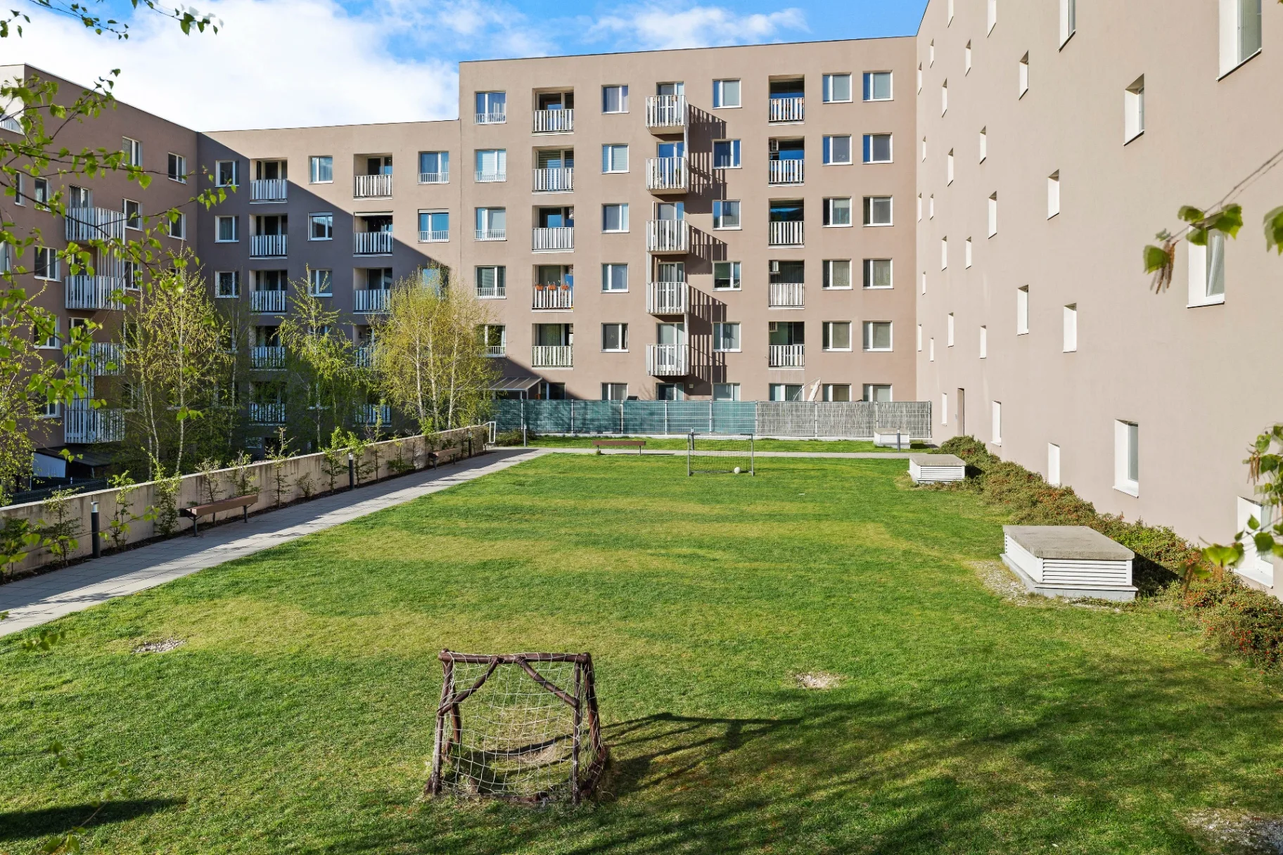 REZERVOVANÉ | 2 IZBOVÝ BYT BEZ KOMPROMISOV - TERASA, PARKING A PIVNICA V PROJEKTE DEVÍNKA POD LESOM