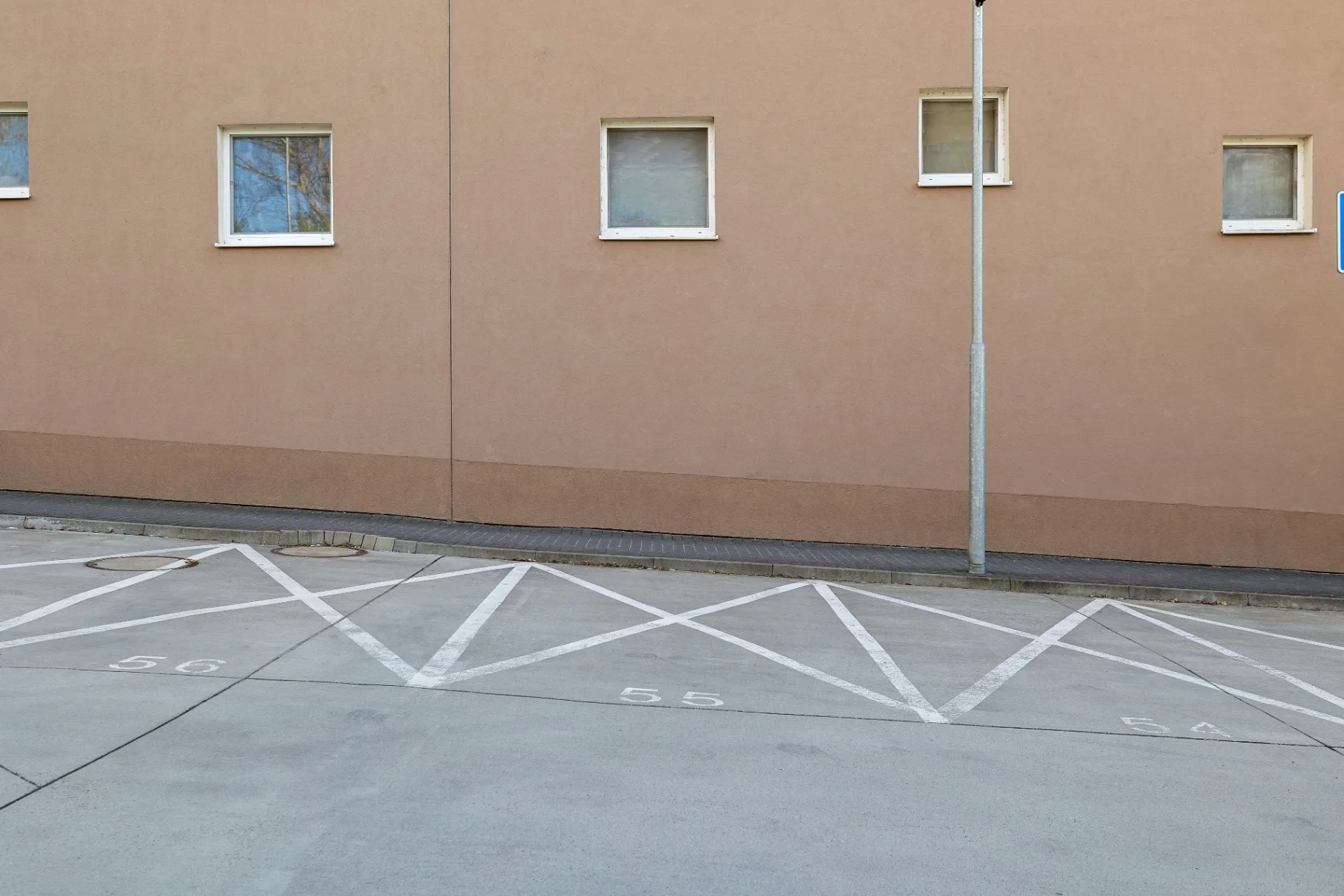 REZERVOVANÉ | 2 IZBOVÝ BYT BEZ KOMPROMISOV - TERASA, PARKING A PIVNICA V PROJEKTE DEVÍNKA POD LESOM