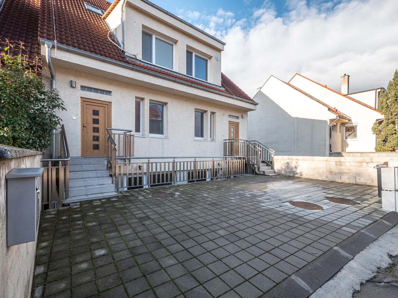 5-IZBOVÝ RODINNÝ DOM SO ZÁHRADOU NA PRENÁJOM V TRNÁVKE - SLOWACKÉHO