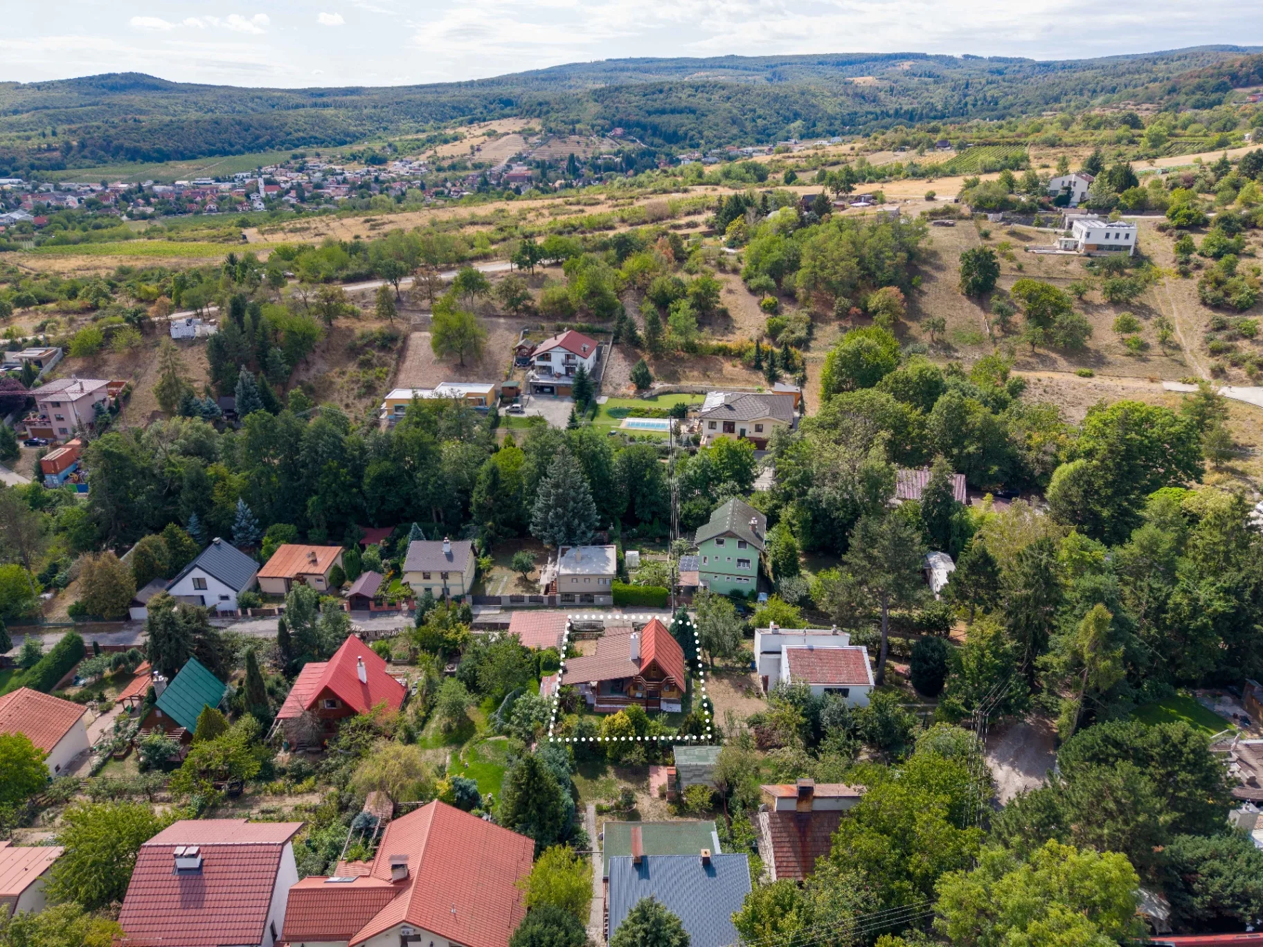 LIMBACH, LEITNE – CELOROČNÁ CHATA PRI LESE